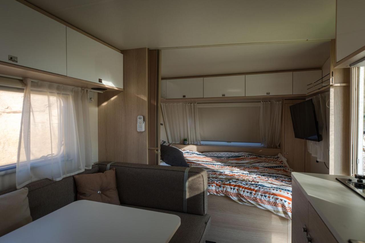 Itav Bateva Caravans - ייטב בטבע קרוואנים Mitzpe Ramon Exterior photo